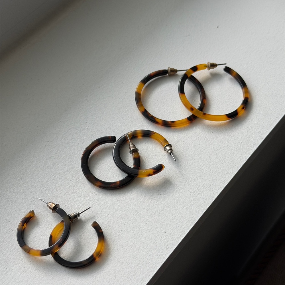Tortoise Shell Hoop Earrings Set